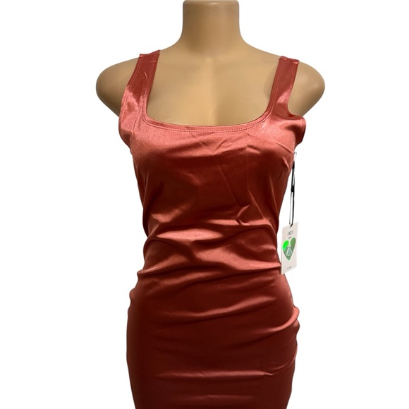 Dresses & Skirts - Sleek copper Satin Dress